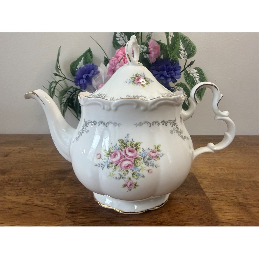 Vintage‎ Royal Albert Tranquility Bone China Teapot Pink Roses Gold Gilt England